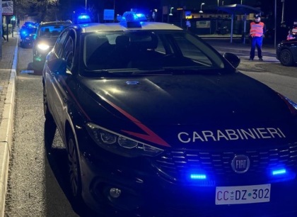 Garage pieno di macchine di lusso rubate: due arresti dei Carabinieri
