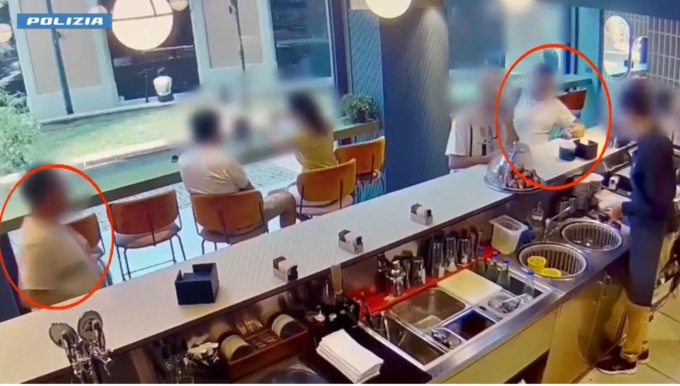 Specialisti del furto di carte di credito: arrestati. Il video con la tecnica utilizzata