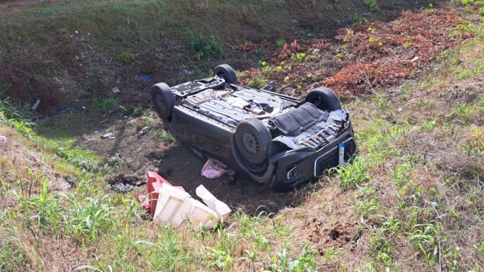 Incidente sulla Sp 121: auto ribaltata conducente in ospedale