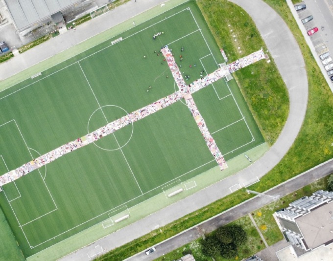 Quattro vie di Cassina de’ Pecchi bloccate per la croce di lana da Guinness