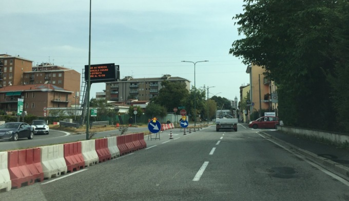 Lavori in ritardo, lo svincolo della Tangenziale Est riaprirà il 24 settembre