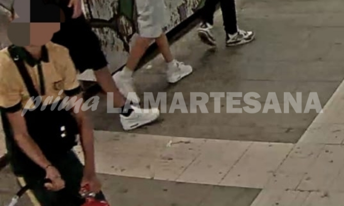 Svuotano l’estintore in stazione a Melzo… davanti alla telecamera