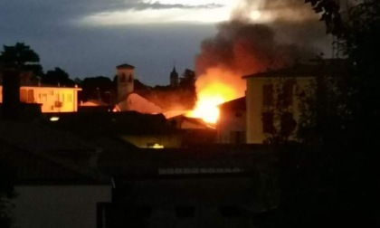 Incendio in un'abitazione nel centro di Trezzo, morto un 70enne