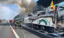 Paura in A4, il rimorchio del Tir prende fuoco: l'intervento dei pompieri