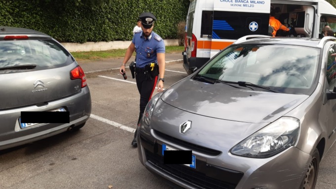 Investita mentre attraversa: 13enne soccorsa da ambulanza e automedica a Pioltello