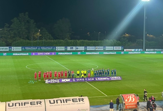 Giana, terza sconfitta consecutiva: vince 2-0 la FeralpiSalò
