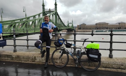 Oltre ogni limite, la storia di Giuseppe: da Melzo a Budapest in bici dopo l'amputazione