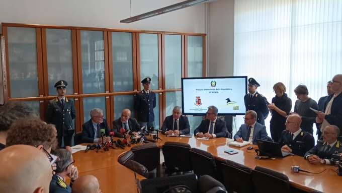 Arresti ultras di Inter e Milan, gli inquirenti: “La ‘ndrangheta infiltrata in curva e le lotte per il controllo dei profitti”