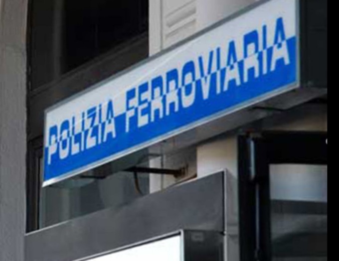 Ricercato per rapina e lesioni, arrestato dalla Polizia ferroviaria