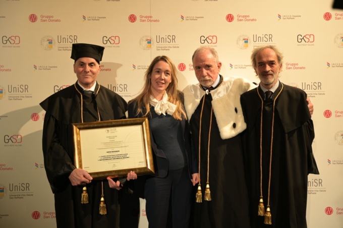 L’Università Vita-Salute San Raffaele ha conferito la laurea honoris causa al Premo Nobel per la Medicina 2023