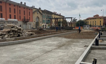 Cantiere infinito: i lavori in piazza slittano di sette mesi