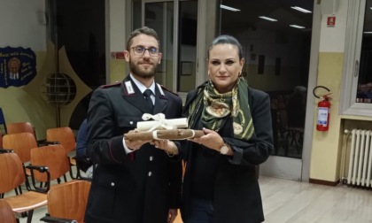 Un premio dall'Amministrazione di Cassina de' Pecchi al vicecomandante dei Carabinieri