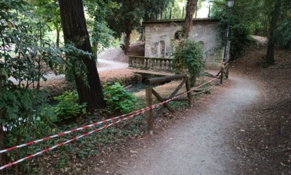 Stanziati i fondi per sistemare le staccionate rotte e pericolose del Parco di Villa Uboldo a Cernusco sul Naviglio