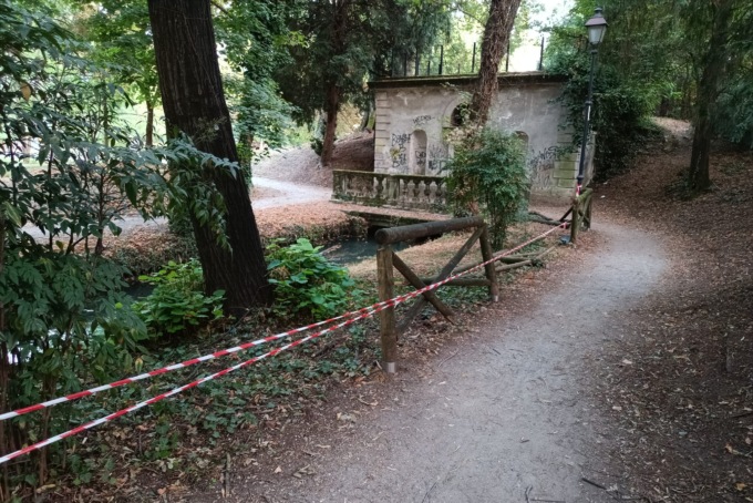 Stanziati i fondi per sistemare le staccionate rotte e pericolose del Parco di Villa Uboldo a Cernusco sul Naviglio