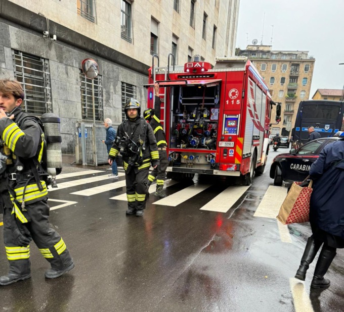 Tribunale di Milano, principio d’incendio: denso fumo e 500 persone evacuate