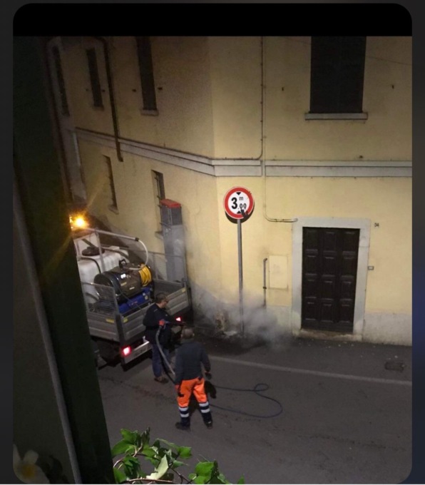 Trezzo: “Non passano a pulire il guano dei piccioni”