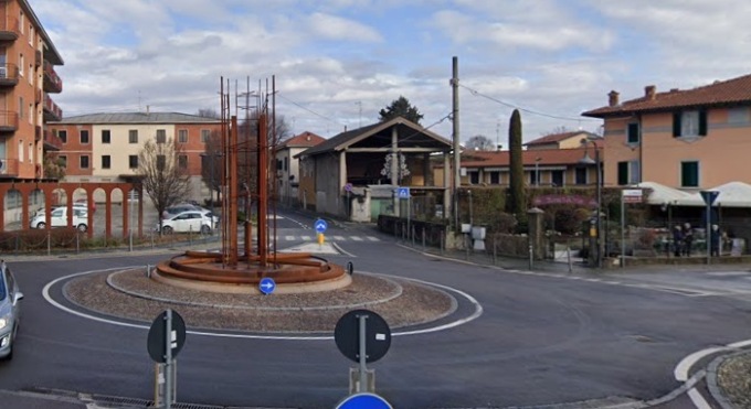 Brembate, piazza don Todeschini chiusa al traffico per un giorno