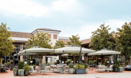 Restyling completo della food court e della galleria al Franciacorta Village: nuove proposte di ristorazione e negozi