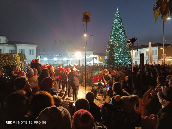 A Cernusco sul Naviglio il Natale si accende