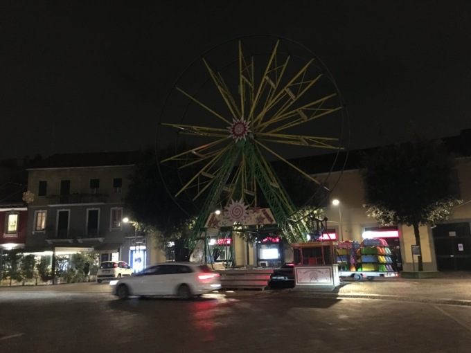 A Brugherio è già Natale con la ruota panoramica e la pista di pattinaggio