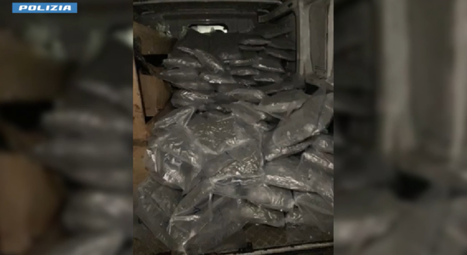 Narcotraffico, altri arresti per “Doppia Curva”: in manette otto ultras della Sud
