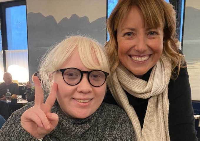 La fumettista Bea di PizzAut sale in cattedra per incontrare i bambini