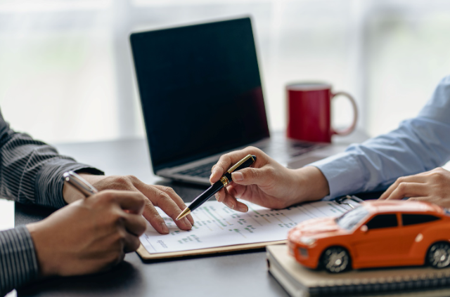 RC Auto 2024: crescono i prezzi e anche i contratti online