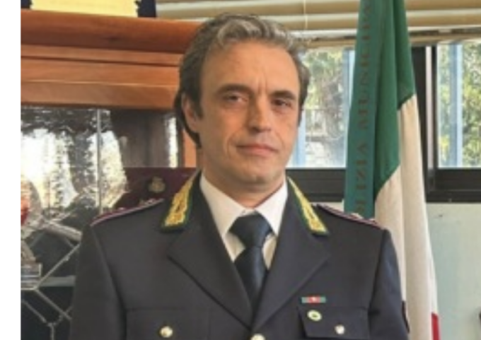 Il comandante della Polizia Locale Marco Mellerato saluta Vignate