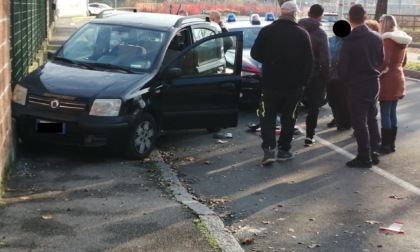 Viene tamponata e finisce contro un muro a Melzo: un malore alla base dell'incidente