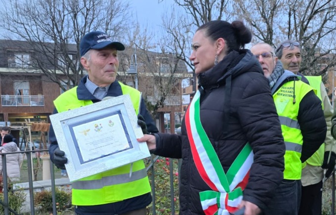 Nonni vigili premiati con la benemerenza di Cassina de’ Pecchi