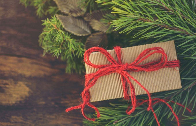 Regali second-hand: il fascino e la sostenibilità del vintage per un Natale originale