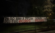 Blitz notturno dell'estrema destra, striscione per Sergio Ramelli a Brugherio: "Presente"