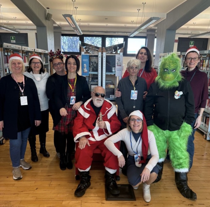 Nuovo box per restituire i libri h24 fuori dalla biblioteca di Vignate