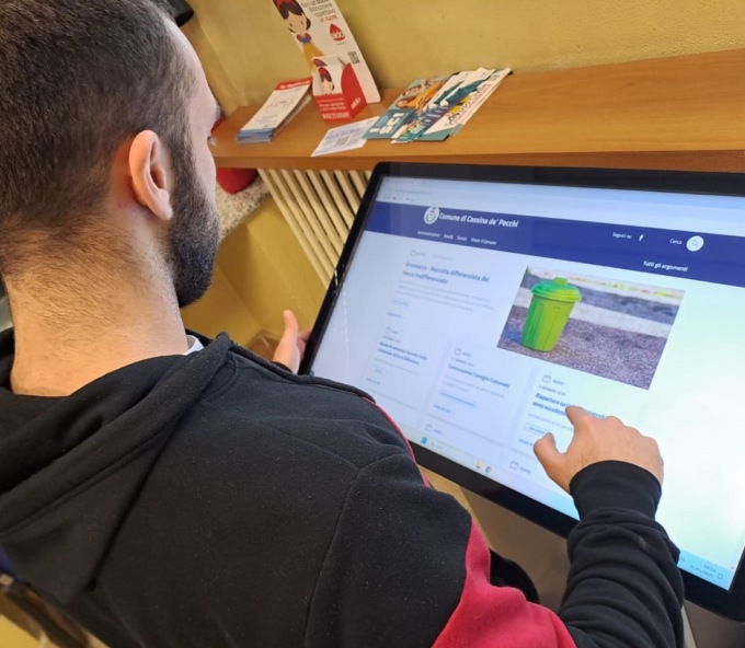 Un totem per il Cude dedicato agli utenti con mobilità ridotta