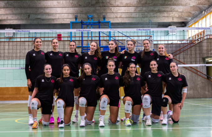 Il derby di pallavolo dei Diavoli Rosa al femminile si chiude con una sconfitta di misura