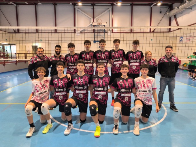 La prima squadra stenta, ma i giovani Diavoli Rosa continuano a vincere