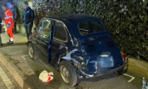 Con il furgone si schianta contro una Fiat 500 d'epoca ferma: brugherese in ospedale