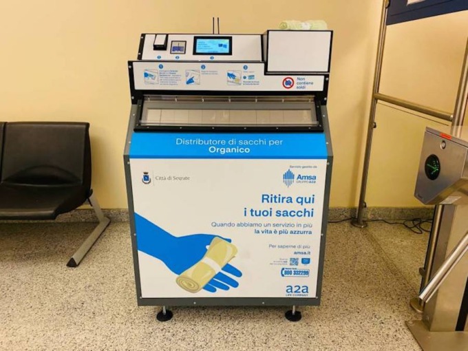 A Segrate arriva il nuovo distributore automatico di sacchetti per l’umido