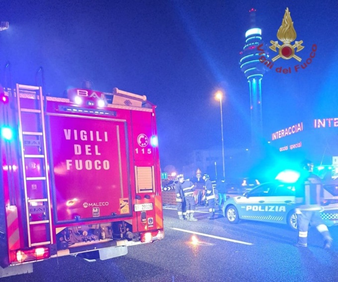 Incidente in Tangenziale Est, morto motociclista 44enne