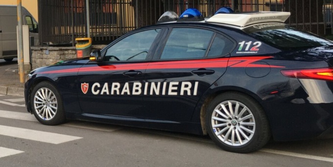 Lo stalker con mezzo chilo di cocaina in casa: arrestato dai Carabinieri