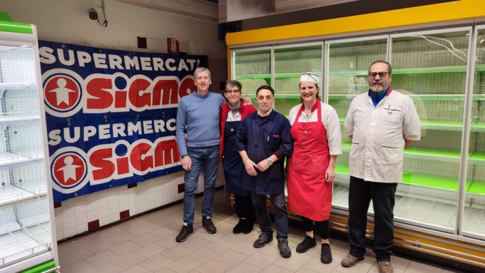 Supermercato chiude dopo 50 anni di storia: “Ci mancherete”