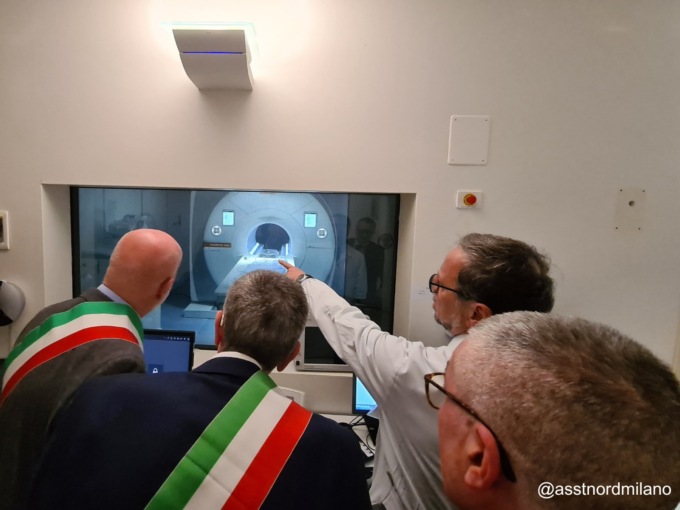 Nuova risonanza magnetica con Intelligenza artificiale: immagini più nitide e veloci