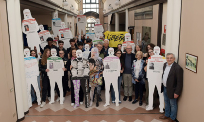 Melzo non dimentica le vittime della mafia: gli studenti del Liceo Giordano Bruno leggono i loro nomi