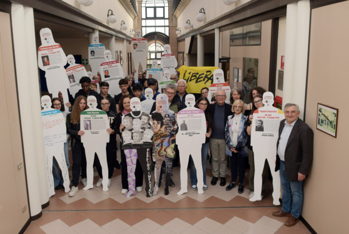 Melzo non dimentica le vittime della mafia: gli studenti del Liceo Giordano Bruno leggono i loro nomi