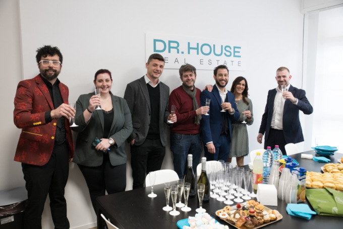 Nuova agenzia immobiliare per Dr House Real Estate: cura e attenzione nel vendere e comprare casa