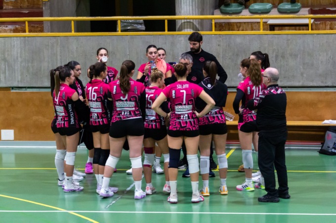 Volley femminile, un punto amaro per le ragazze dei Diavoli Rosa