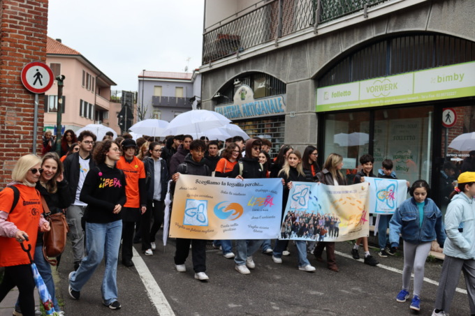 Oltre 600 persone contro la Mafia: il fiume della legalità scorre in Martesana