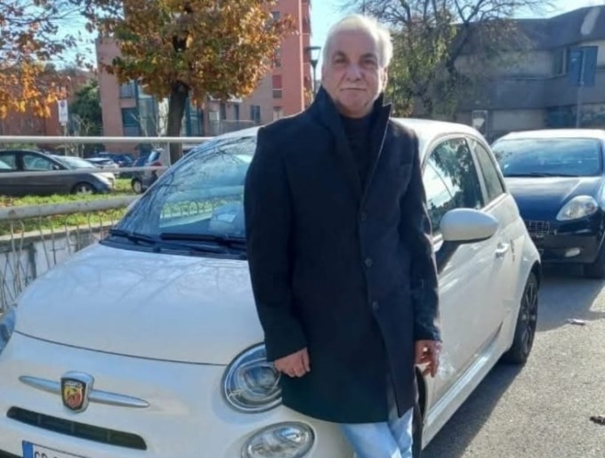 La comunità dice addio al barista scomparso improvvisamente