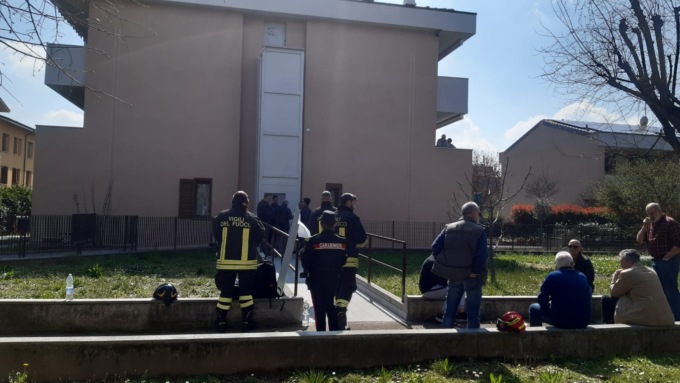 Infortunio sul lavoro a Carugate, grave un operaio addetto alla manutenzione degli ascensori