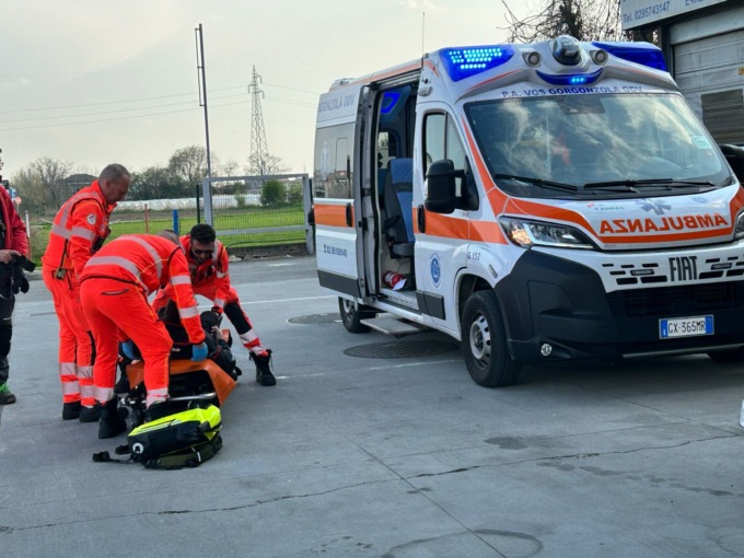 Incidente  sulla Provinciale: la moto finisce contro la pompa di benzina